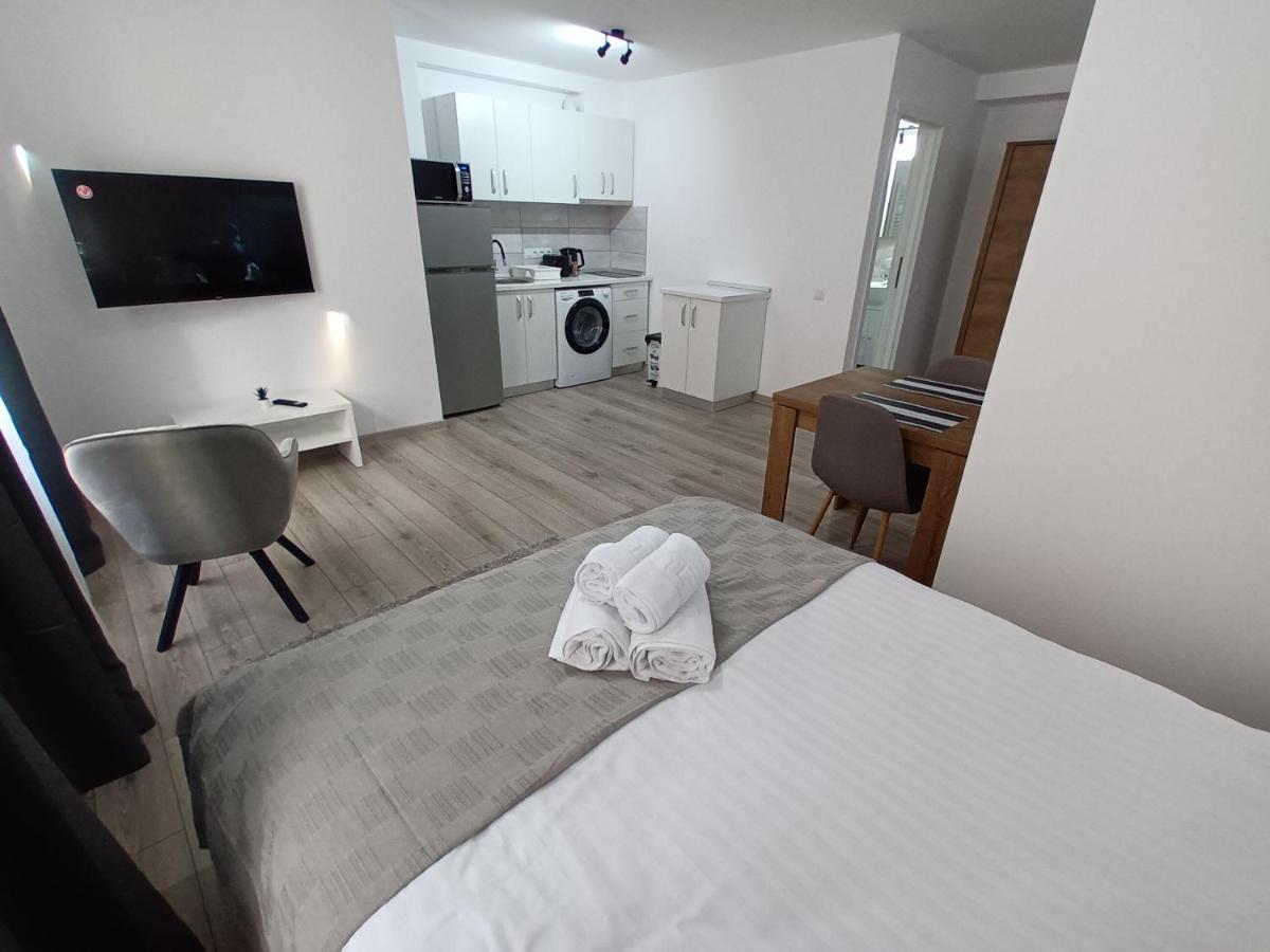 Old Town Studio Apartments Baia Mare Exteriör bild