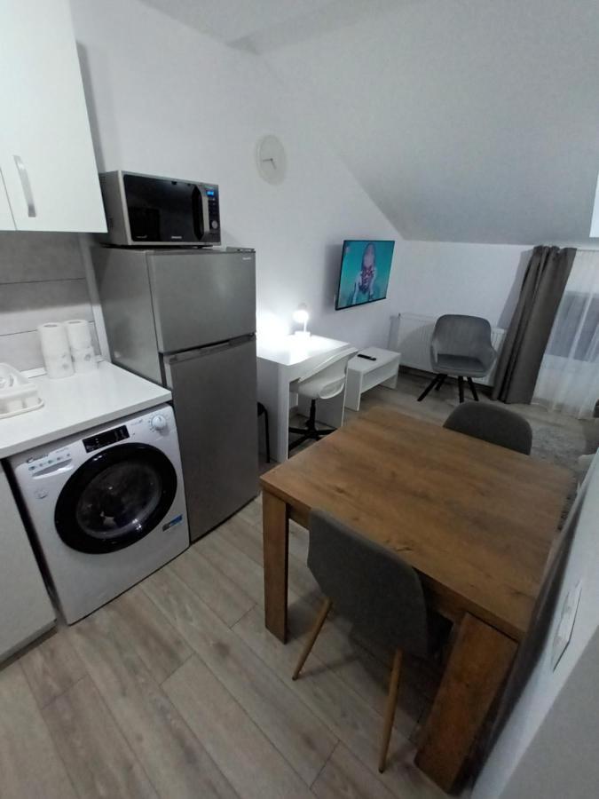 Old Town Studio Apartments Baia Mare Exteriör bild