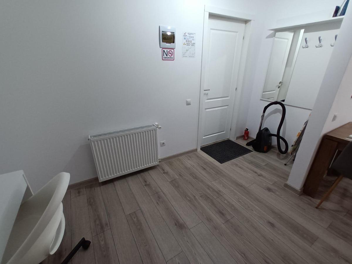 Old Town Studio Apartments Baia Mare Exteriör bild