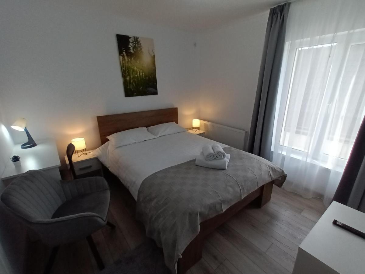 Old Town Studio Apartments Baia Mare Exteriör bild